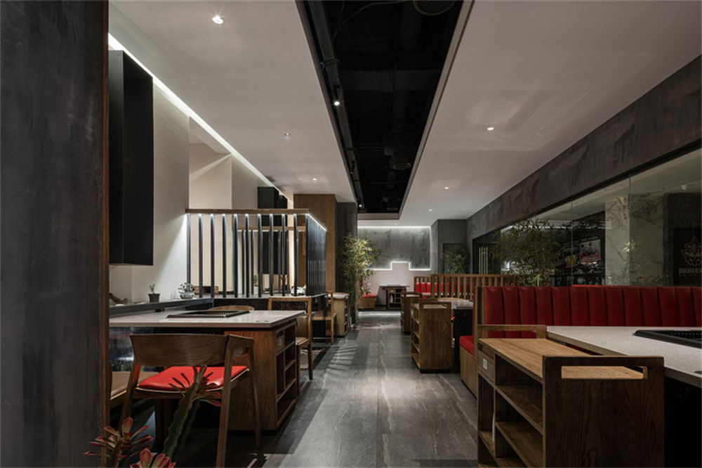 深圳羅湖工業(yè)風(fēng)火鍋店裝修設(shè)計視覺感觀