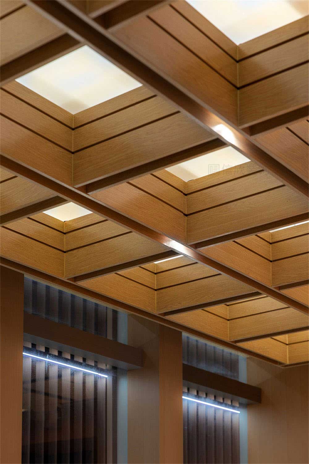 深圳寶安日式風(fēng)格壽司店裝修設(shè)計走廊天花