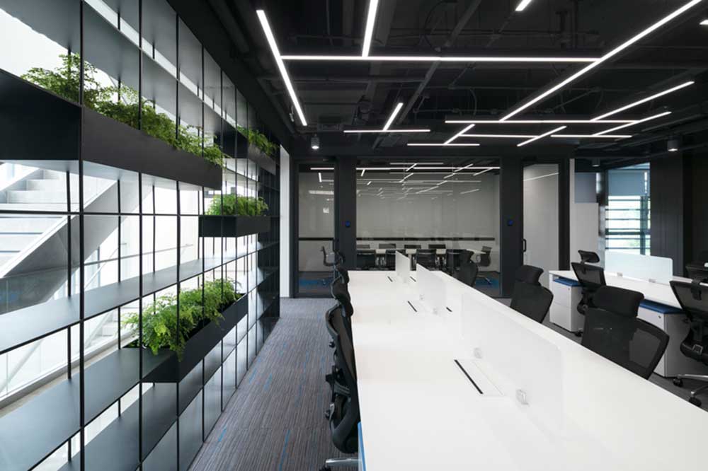 大鵬新區(qū)鑫園廣場現(xiàn)代風格辦公室裝修辦公區(qū) 大鵬新區(qū)鑫園廣場現(xiàn)代風格辦公室裝修辦公區(qū)