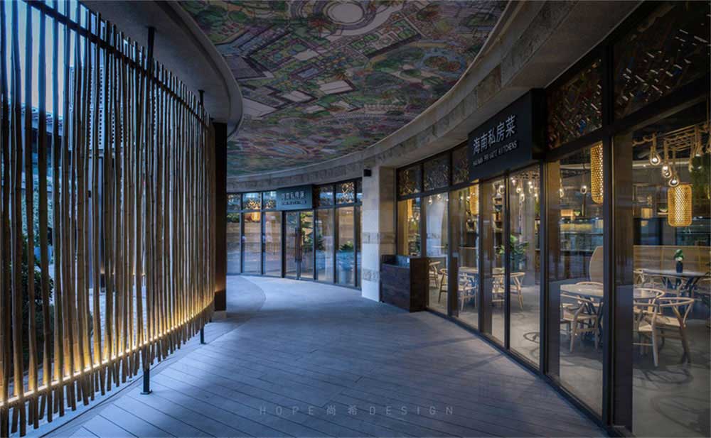 深圳鹽田混搭風(fēng)美食廣場裝修設(shè)計室外走廊
