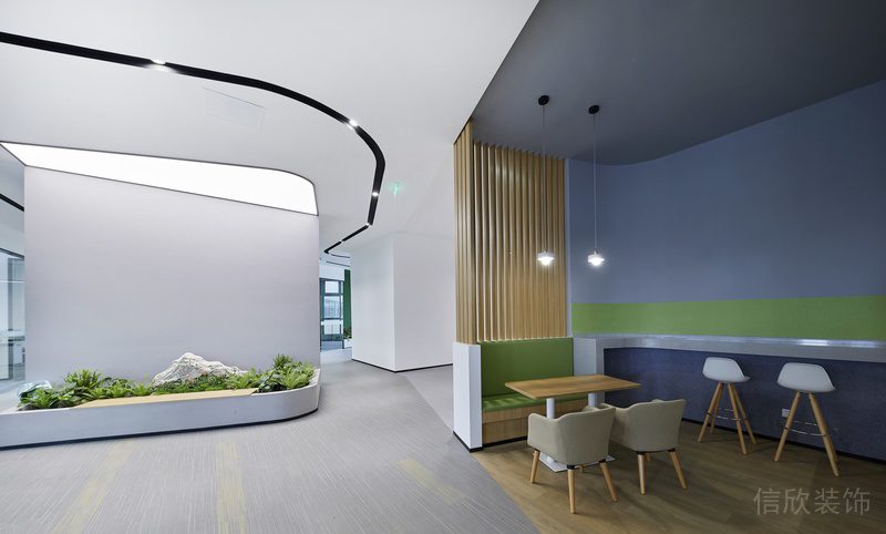深圳市龍華區(qū)鴻榮源天俊現(xiàn)代簡(jiǎn)約風(fēng)格辦公室裝修休閑區(qū)