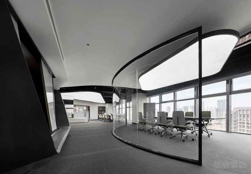 深圳福田卓越城現(xiàn)代風格辦公室裝修設計天花