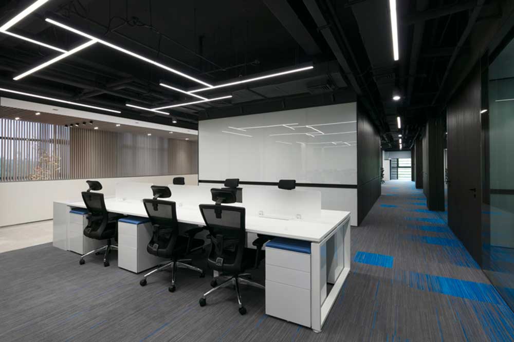 大鵬新區(qū)鑫園廣場現(xiàn)代風格辦公室裝修辦公區(qū)配色 大鵬新區(qū)鑫園廣場現(xiàn)代風格辦公室裝修辦公區(qū)配色