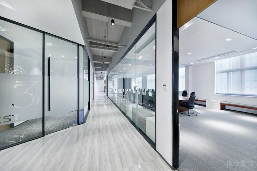 寶安區(qū)朗峻廣場(chǎng)現(xiàn)代簡(jiǎn)約風(fēng)格辦公室裝修設(shè)計(jì)過道