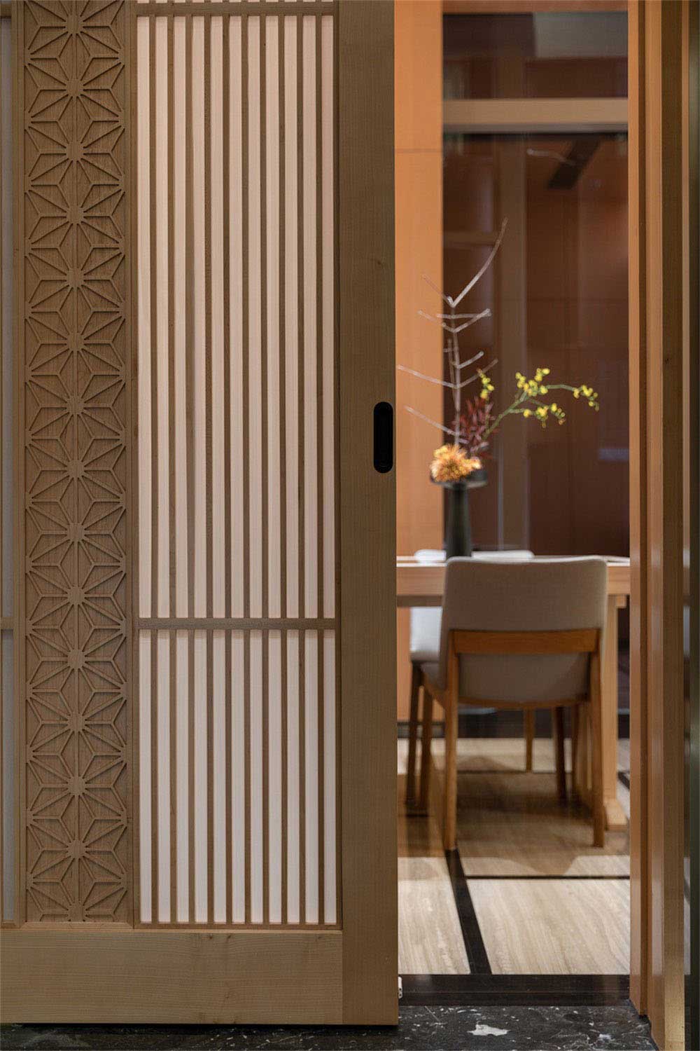 深圳寶安日式風(fēng)格壽司店裝修設(shè)計視覺感官