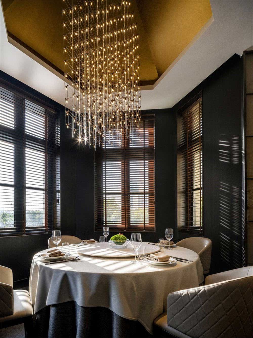 深圳南山新中式餐廳裝修設(shè)計(jì)案例藝術(shù)吊燈