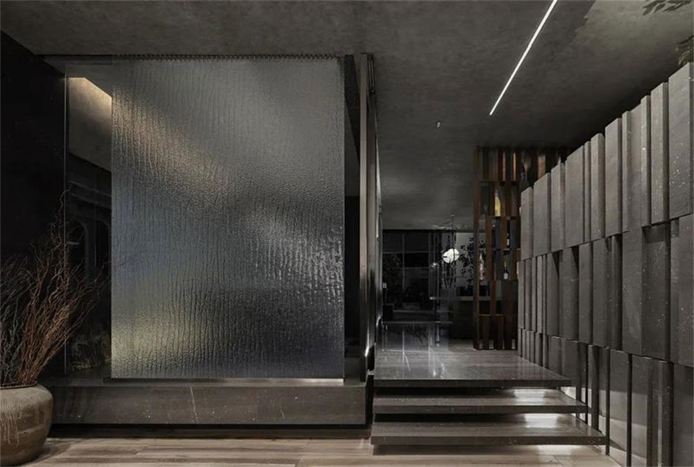 簡約風(fēng)格日本料理鐵板燒餐廳裝修設(shè)計(jì)裝飾水幕墻