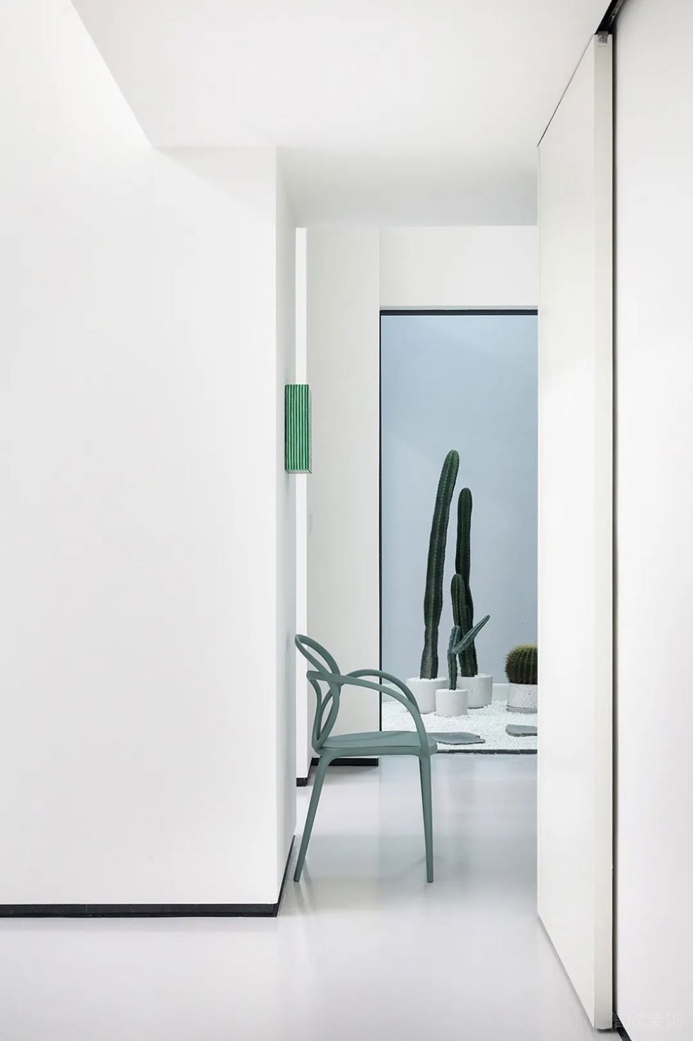 極簡風(fēng)格辦公場所走廊設(shè)計案例裝修圖