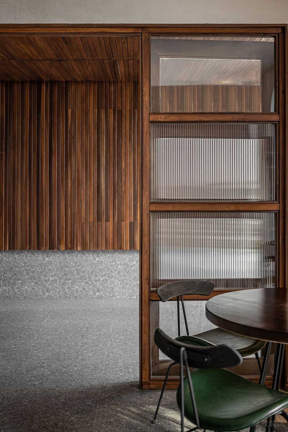 簡(jiǎn)約美式風(fēng)格商務(wù)辦公空間過(guò)道 洽談區(qū)裝修圖