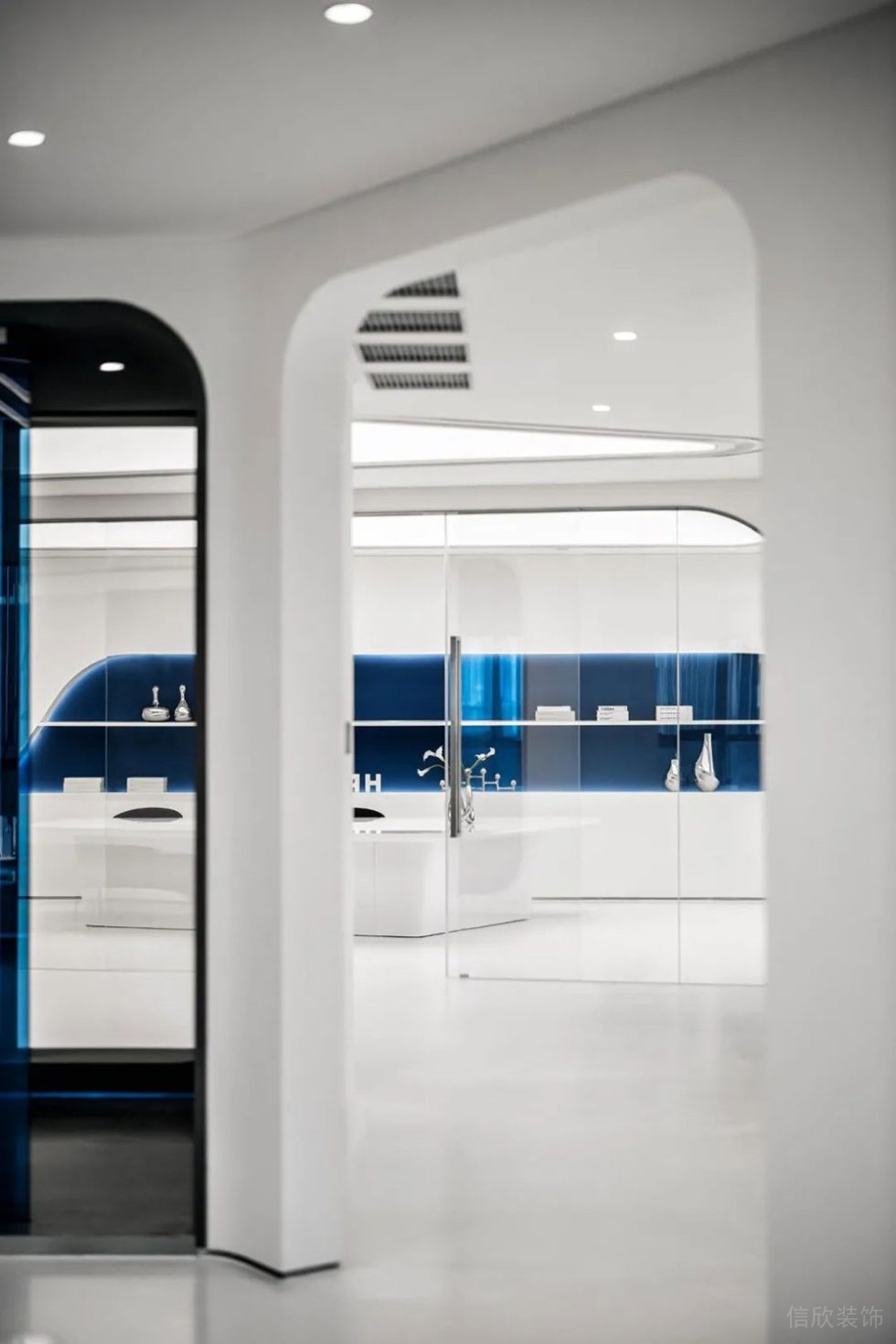 現(xiàn)代風(fēng)格辦公場(chǎng)所門廊空間設(shè)計(jì)裝修圖