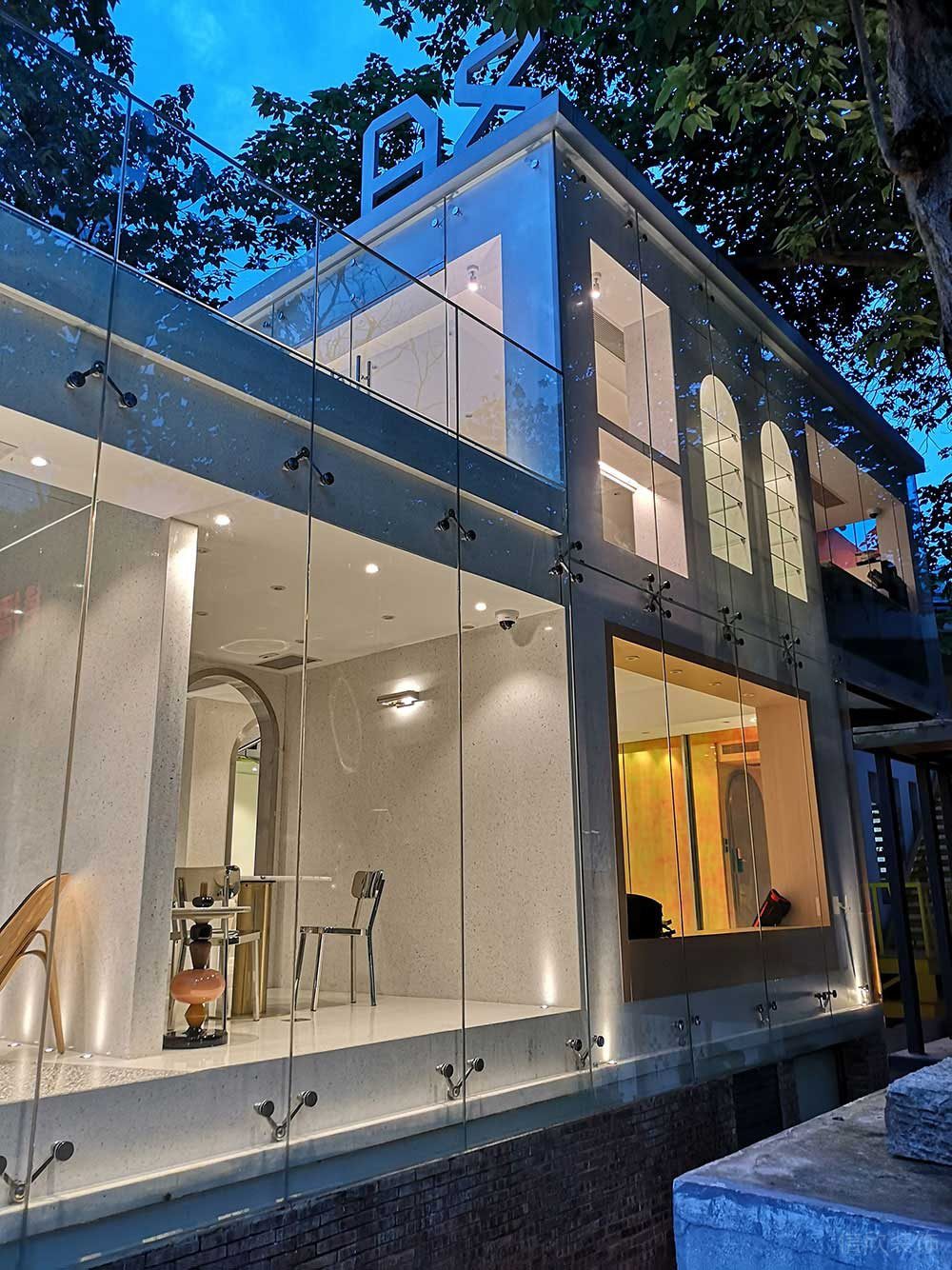 現(xiàn)代風格辦公空間建筑外觀設(shè)計實景圖