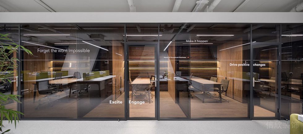 現(xiàn)代風(fēng)格辦公室公共過(guò)廊裝修圖