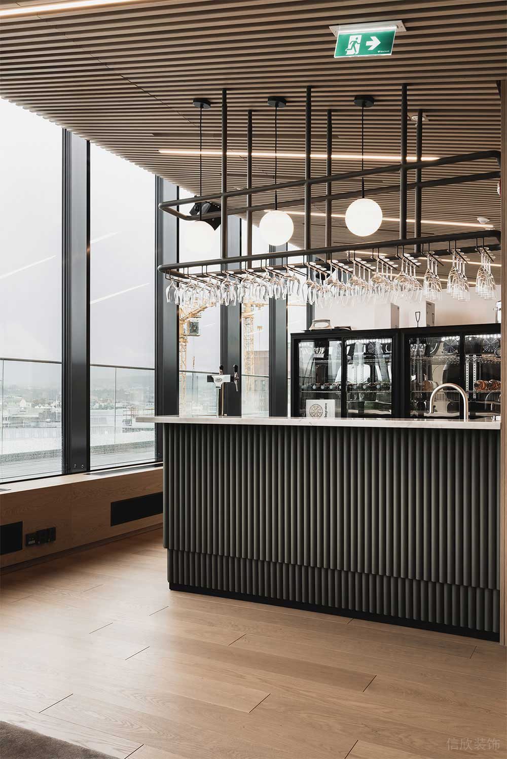 現(xiàn)代風(fēng)格辦公室水吧休閑區(qū)裝修圖