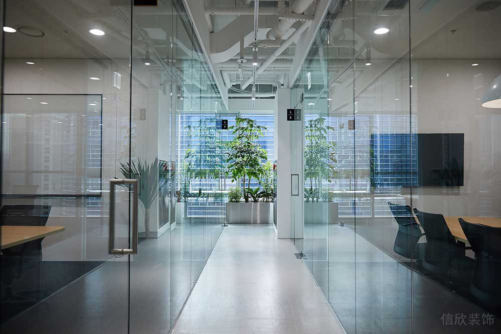 現(xiàn)代工業(yè)風(fēng)辦公空間過廊設(shè)計裝修圖