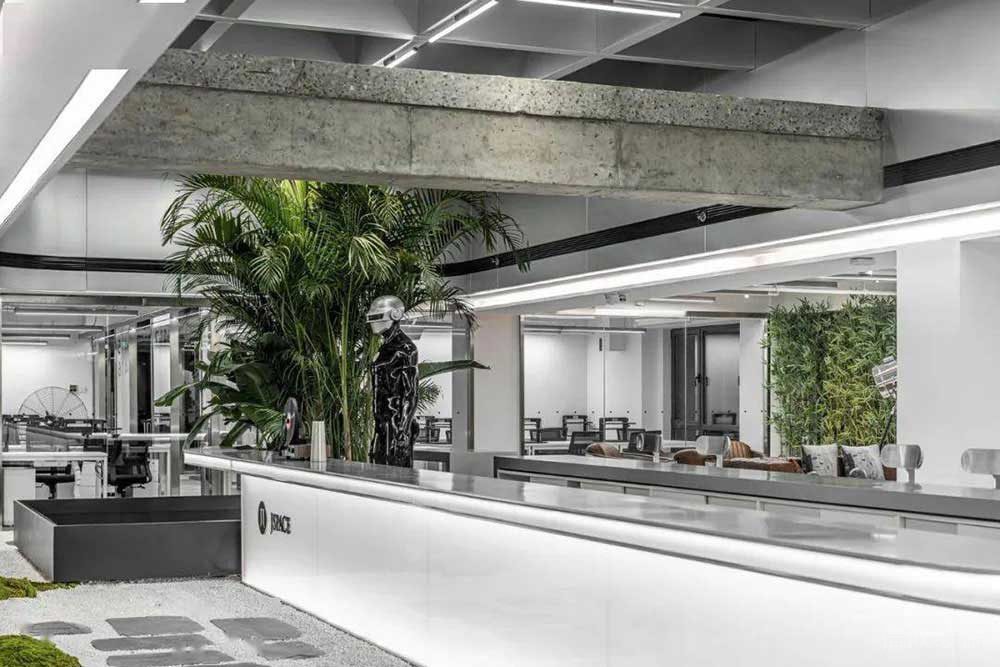 現(xiàn)代工業(yè)風(fēng)商務(wù)辦公場所多功能辦公廳裝修圖