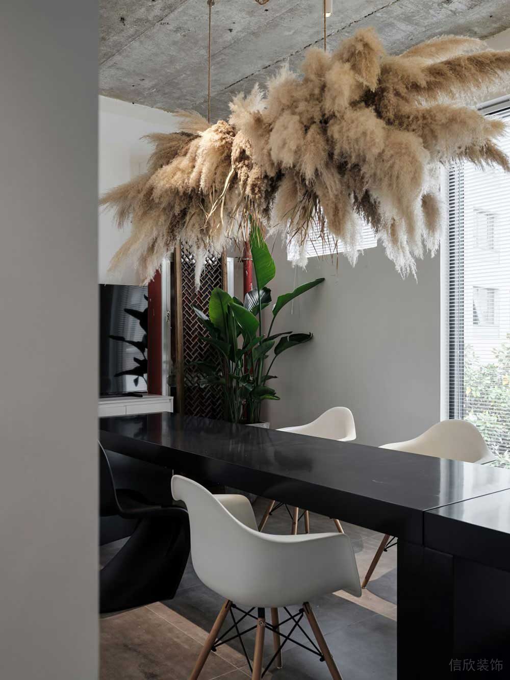 現(xiàn)代工業(yè)風(fēng)商務(wù)辦公場所洽談區(qū)設(shè)計案例裝修圖