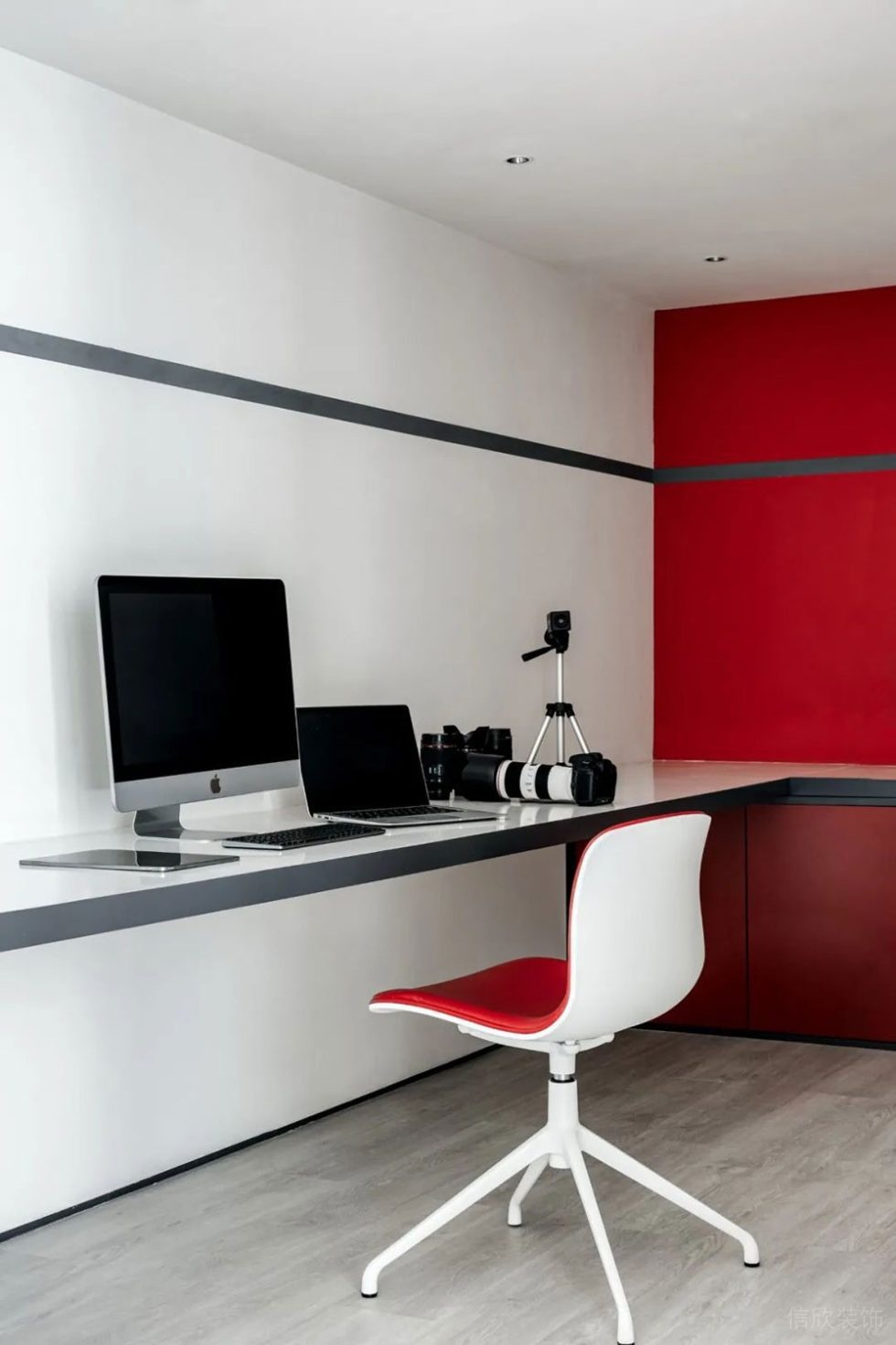 現(xiàn)代簡(jiǎn)約風(fēng)格辦公空間案例工作區(qū)裝修圖