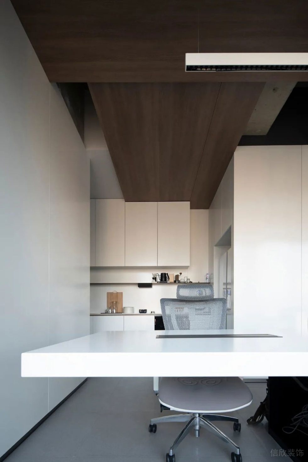 現(xiàn)代簡(jiǎn)約風(fēng)格辦公空間茶水間休息區(qū)裝修圖