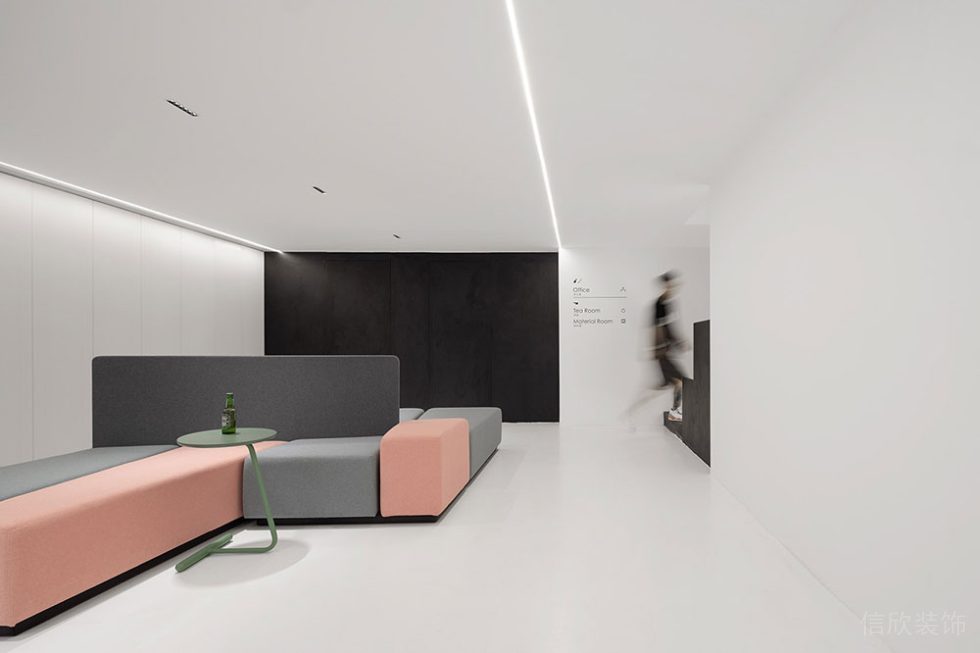 現(xiàn)代簡約風(fēng)格辦公空間休息等候廳裝修圖