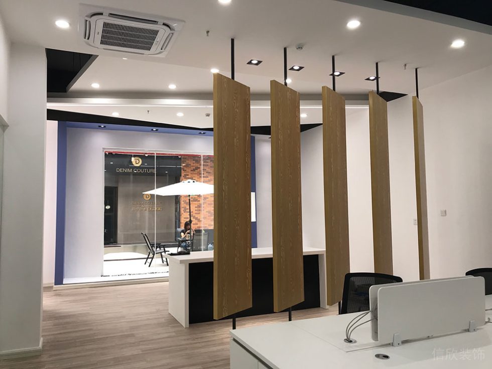 現(xiàn)代簡(jiǎn)約風(fēng)格商務(wù)辦公場(chǎng)所前廳入口過(guò)道裝修圖