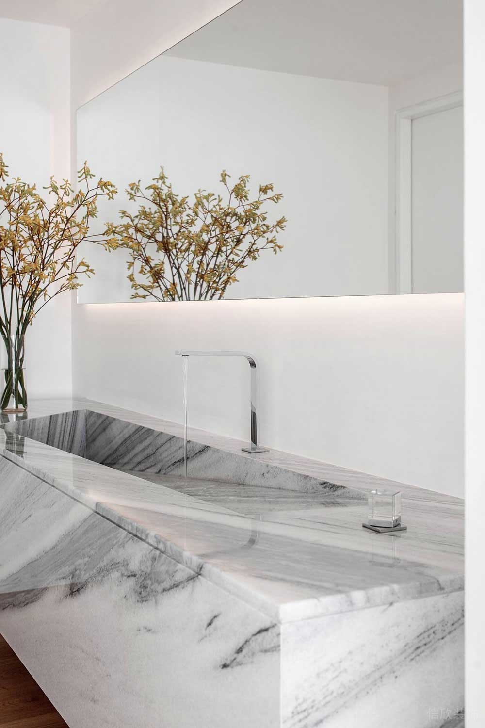 現(xiàn)代簡(jiǎn)約風(fēng)格商務(wù)辦公場(chǎng)所洗手臺(tái)裝修圖