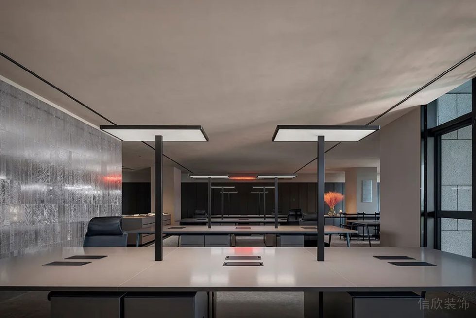 現(xiàn)代簡(jiǎn)約風(fēng)格商務(wù)辦公空間事務(wù)辦公廳裝修圖