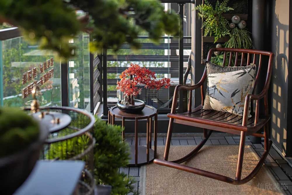 新中式風(fēng)格高端私宅陽臺休閑區(qū)裝修圖