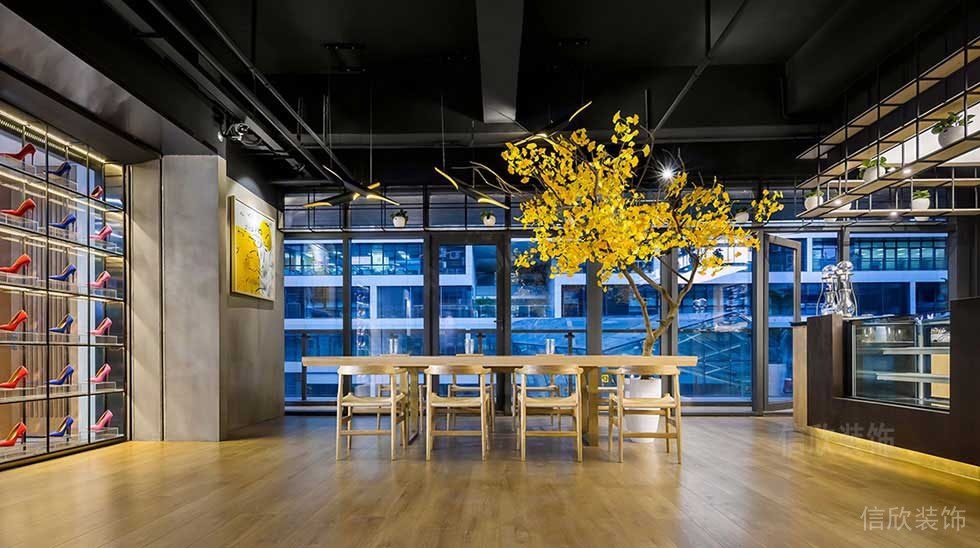 原木風(fēng)工業(yè)風(fēng)墻體玻璃辦公室會(huì)議室裝修