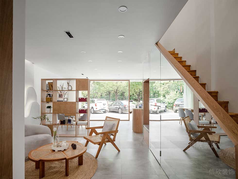 深圳福田美容養(yǎng)生店樓梯裝修設計