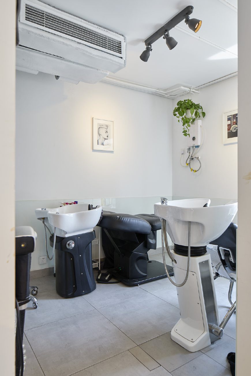 90平米北歐美發(fā)店洗頭區(qū)裝修設(shè)計(jì)