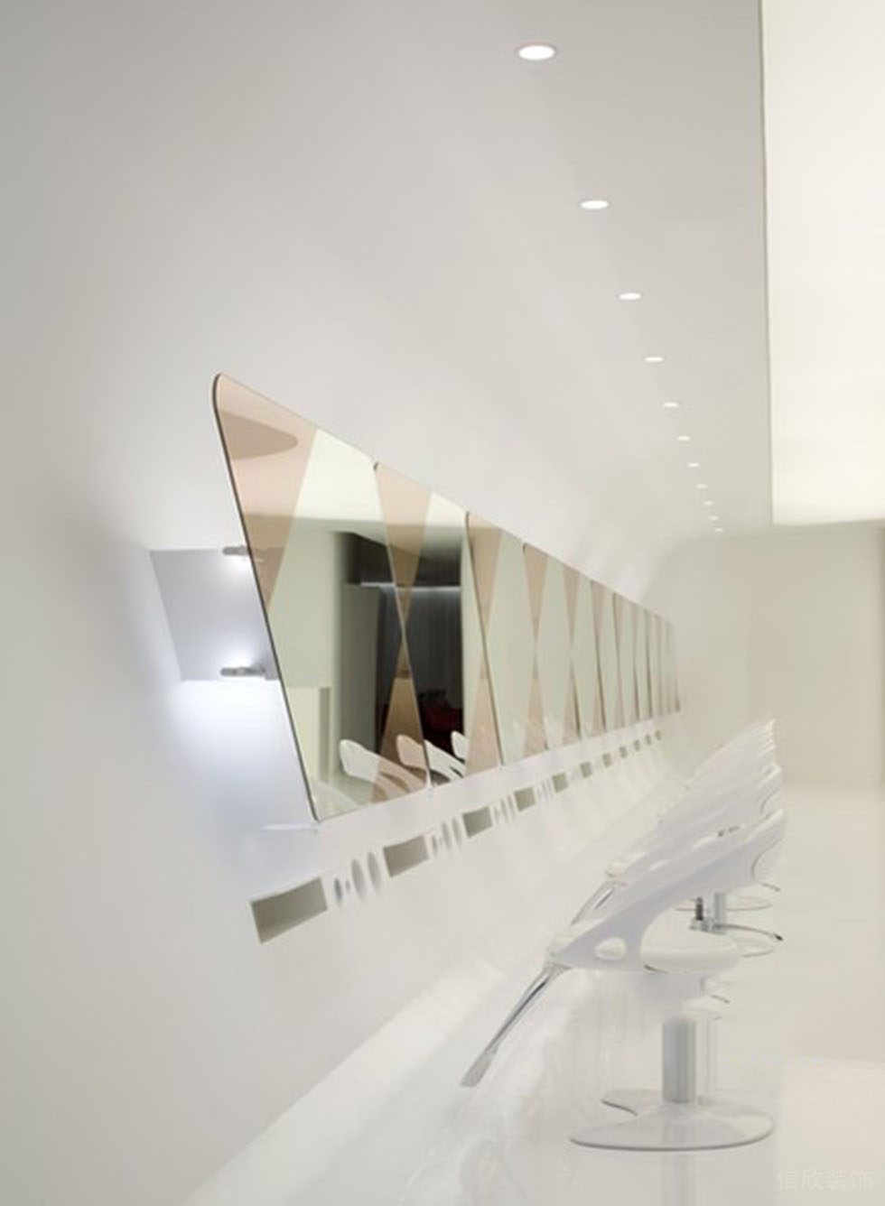 鏡面直線式吸頂燈led設(shè)計(jì)發(fā)廊設(shè)計(jì)圖簡(jiǎn)約白裝修店鋪