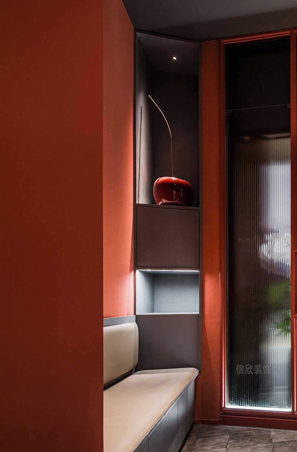 深圳寶安紅色美發(fā)店等候區(qū)裝修設(shè)計