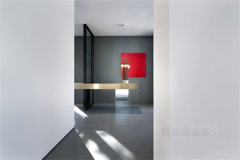辦公室裝修區(qū)簡(jiǎn)約紅色墻體過(guò)道