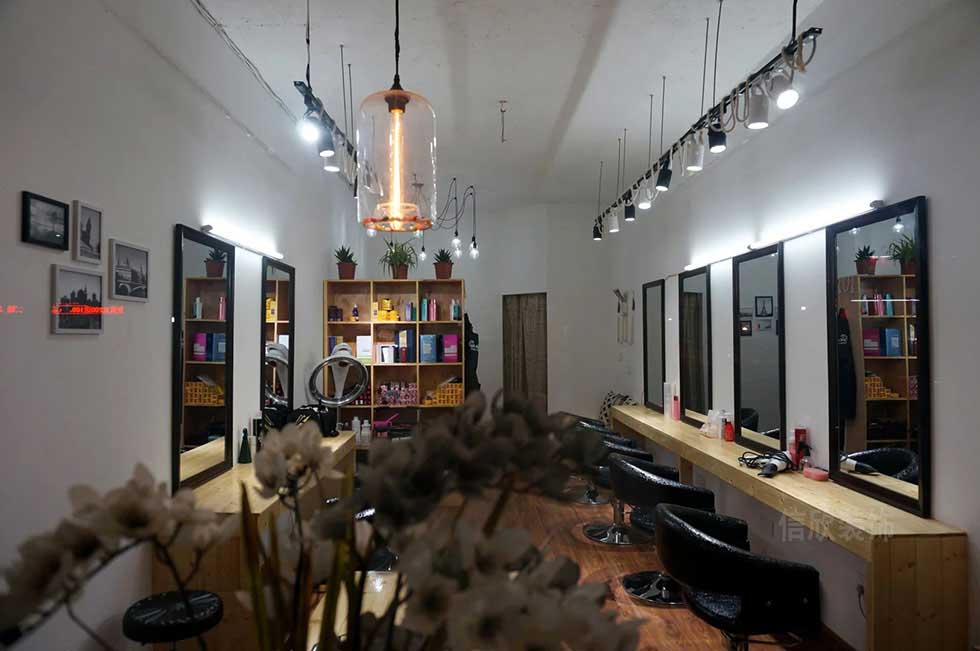 深圳龍華美發(fā)店大廳裝修設計