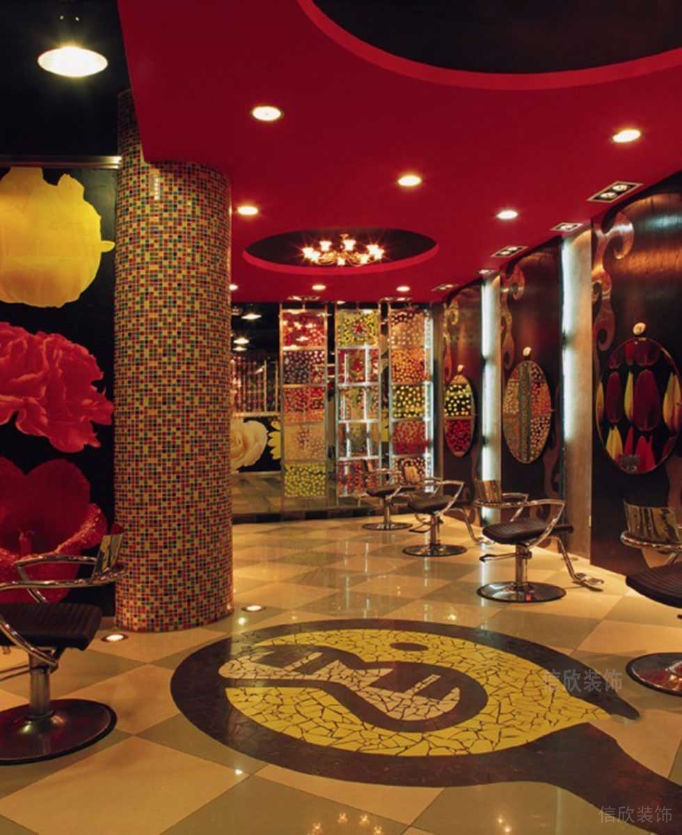 理發(fā)店裝修輕奢風(fēng)現(xiàn)代紅色天花吊頂瓷磚設(shè)計地板裝修