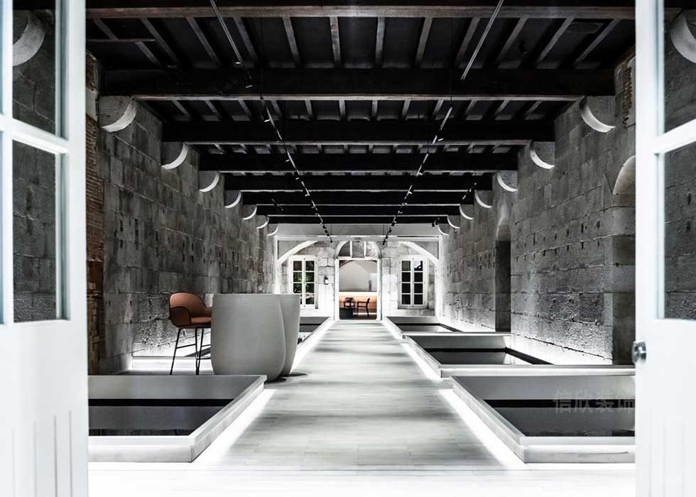 工業(yè)風(fēng)辦公空間休閑廳過道裝修圖