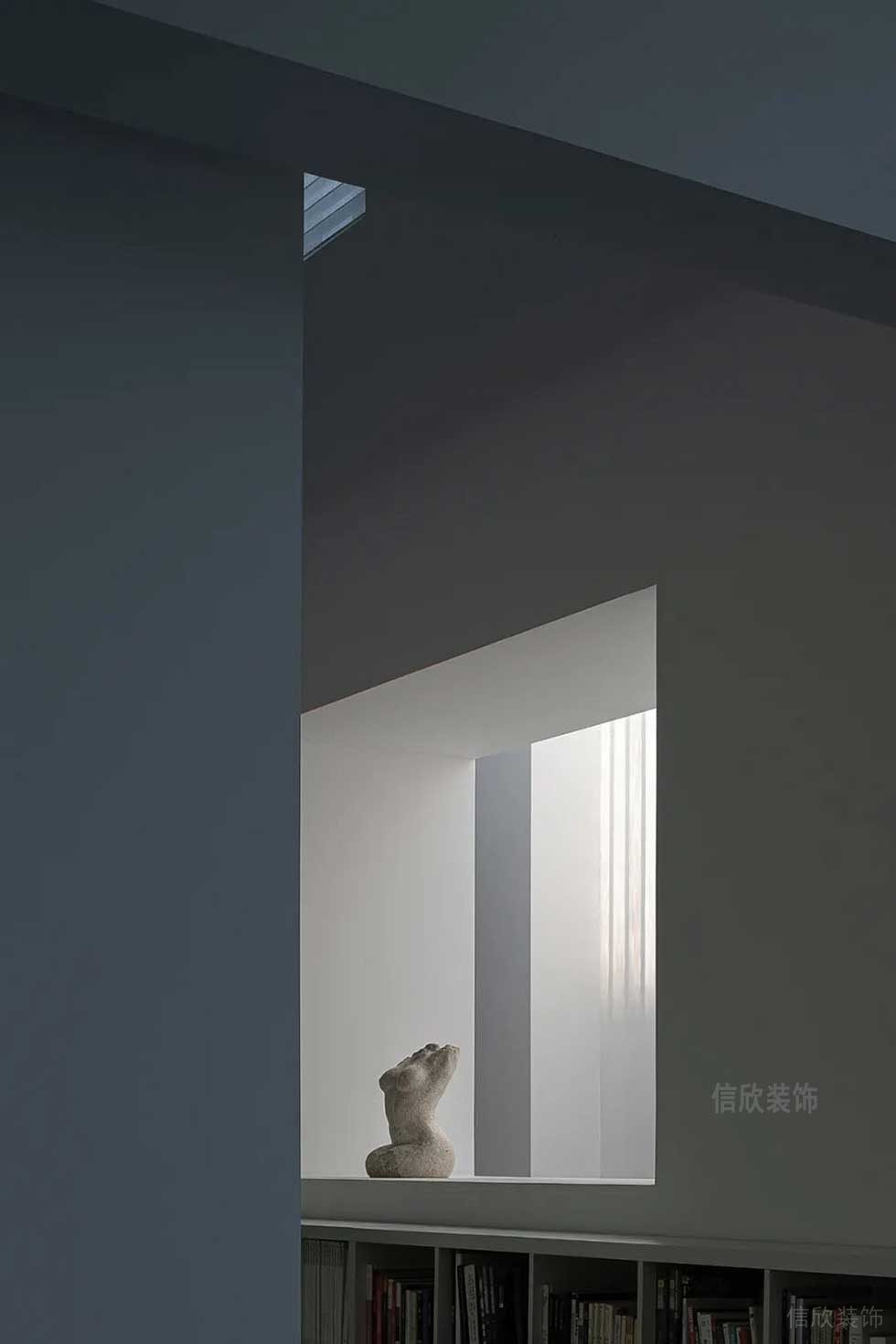 極簡風(fēng)格企業(yè)辦公室過道藝術(shù)雕塑效果圖