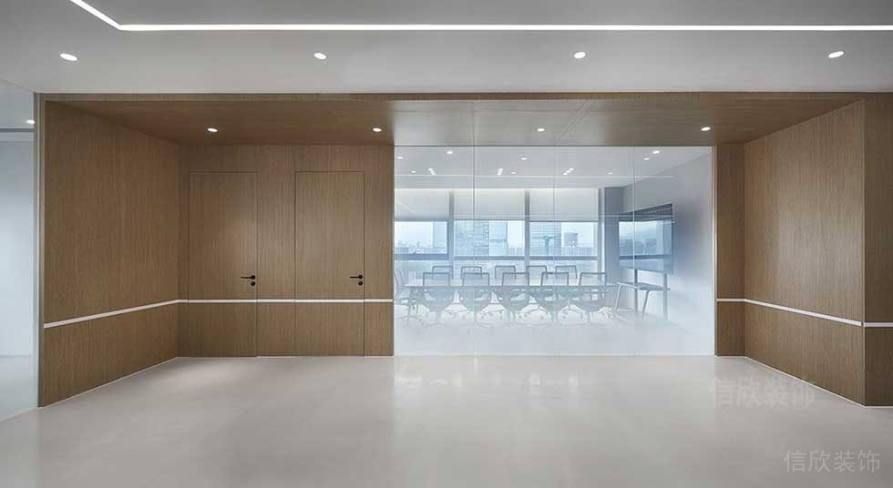 簡約風(fēng)格辦公空間會議室入口裝修圖