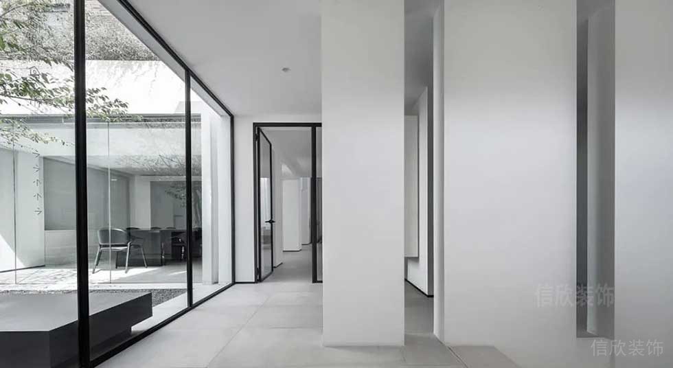 簡(jiǎn)約風(fēng)格辦公空間中庭走廊效果圖