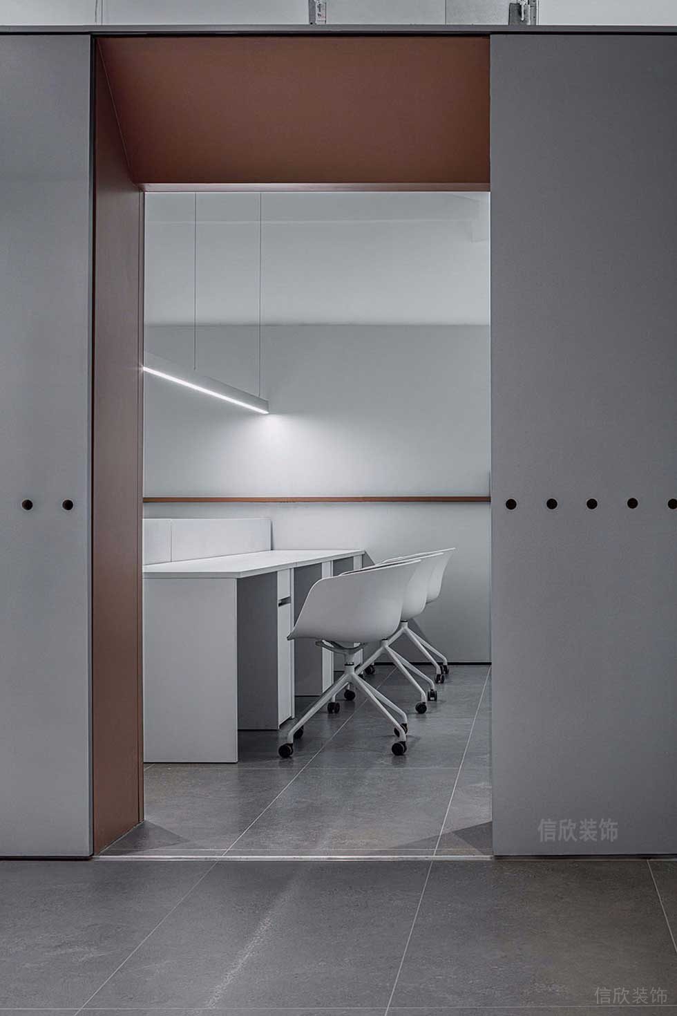 簡(jiǎn)約風(fēng)格辦公室案例入口空間裝修圖