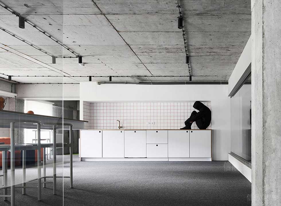 簡(jiǎn)約風(fēng)格辦公室茶水間效果圖