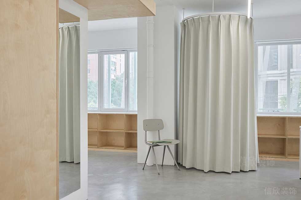 簡約風(fēng)格辦公室過道空間休息區(qū)裝修圖