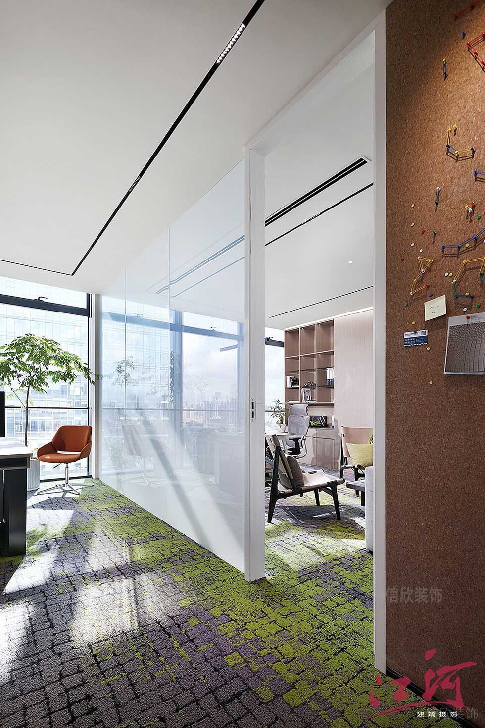 簡約風(fēng)格辦公室過道空間裝修圖