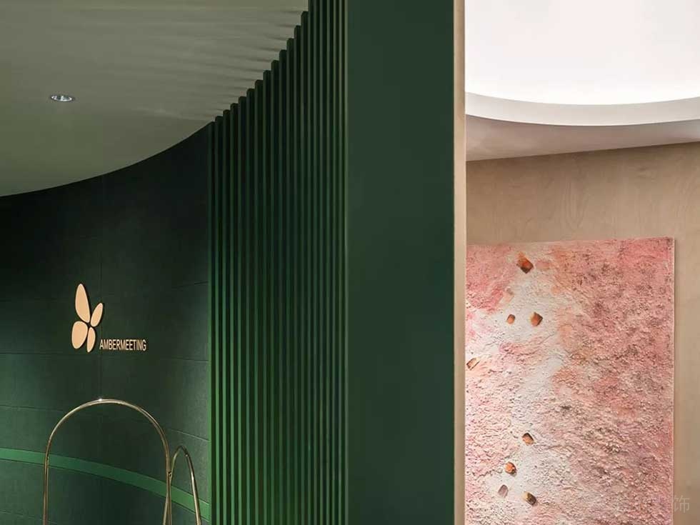 簡約風(fēng)格辦公室樓梯廳背景墻裝修圖