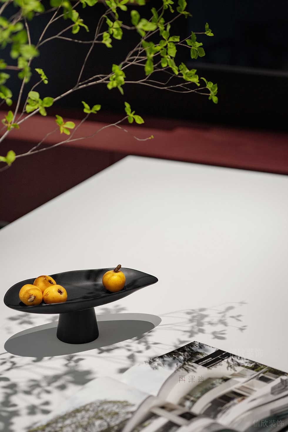 簡約風(fēng)格辦公室休閑區(qū)茶幾綠植陳設(shè)效果圖