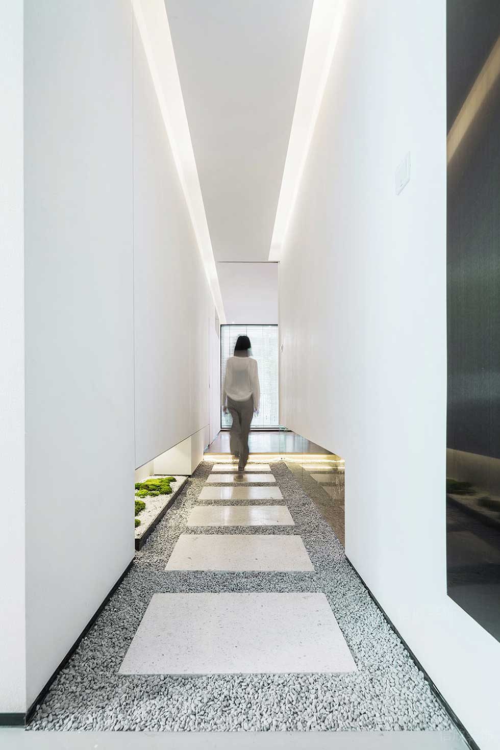 簡(jiǎn)約風(fēng)格辦公室園藝過道天然石材效果圖