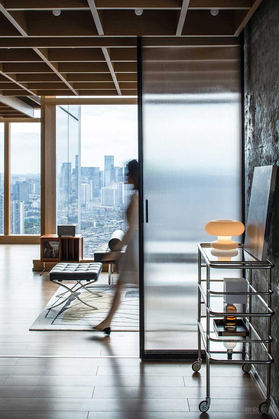 簡約風(fēng)格企業(yè)辦公空間休閑室過道裝修圖