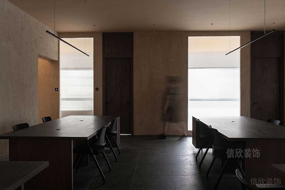 簡約風(fēng)格商務(wù)公司辦公空間效果圖