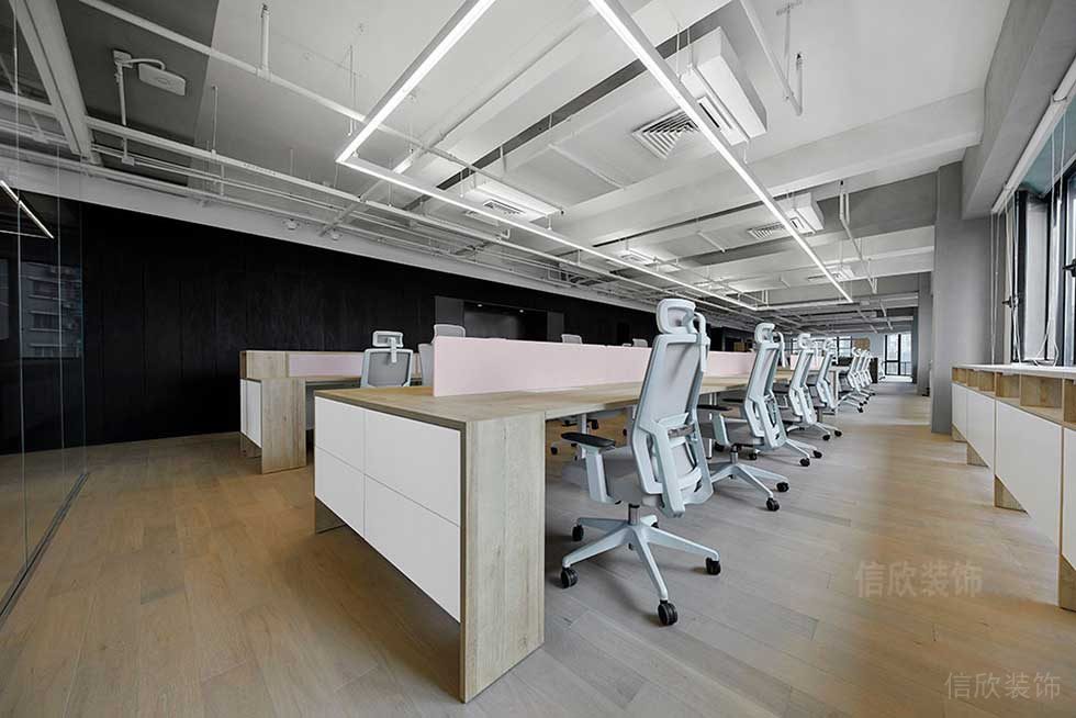 簡(jiǎn)約風(fēng)格公司辦公區(qū)設(shè)計(jì)圖