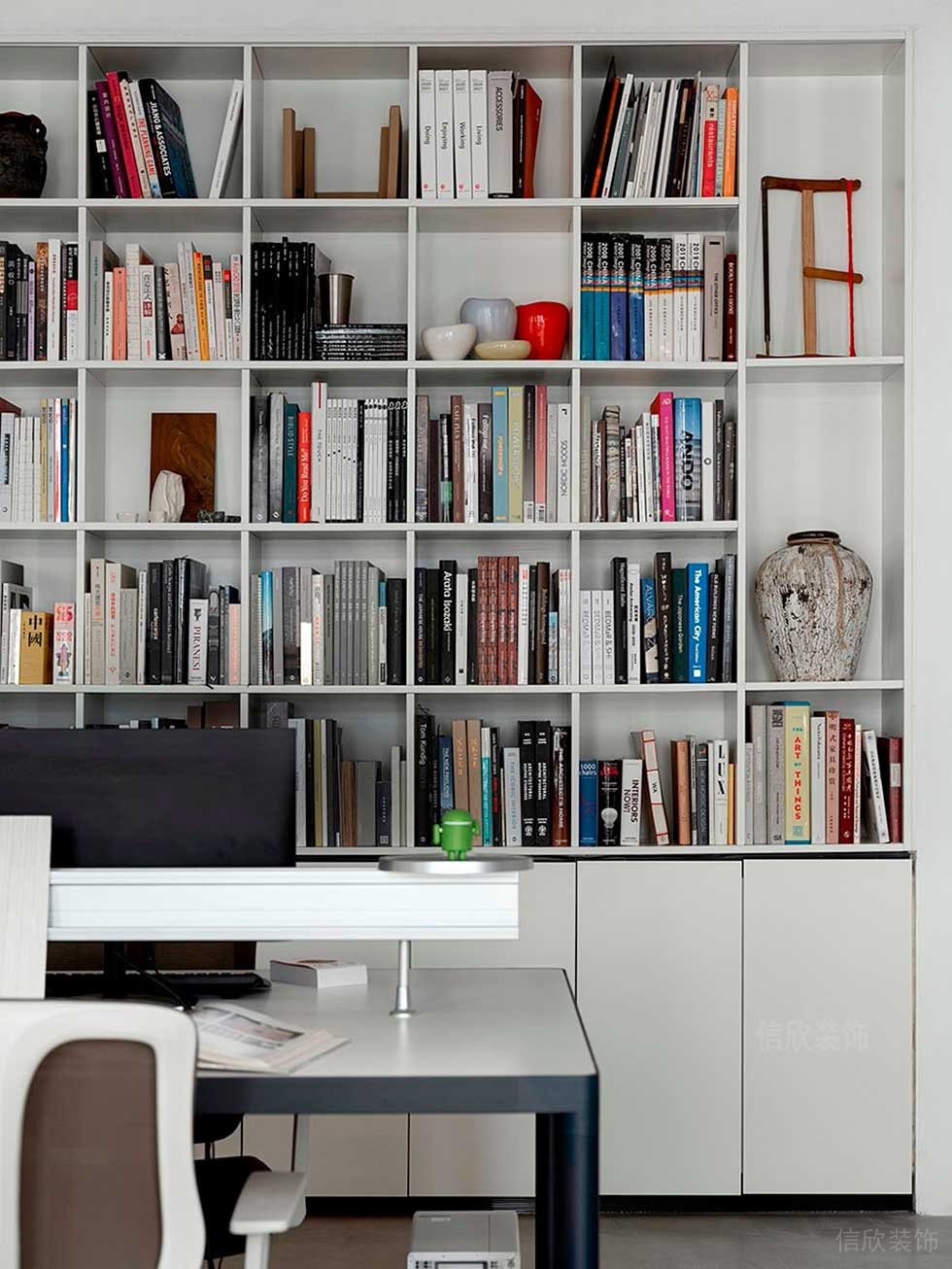 簡(jiǎn)約風(fēng)格公司辦公區(qū)裝修圖